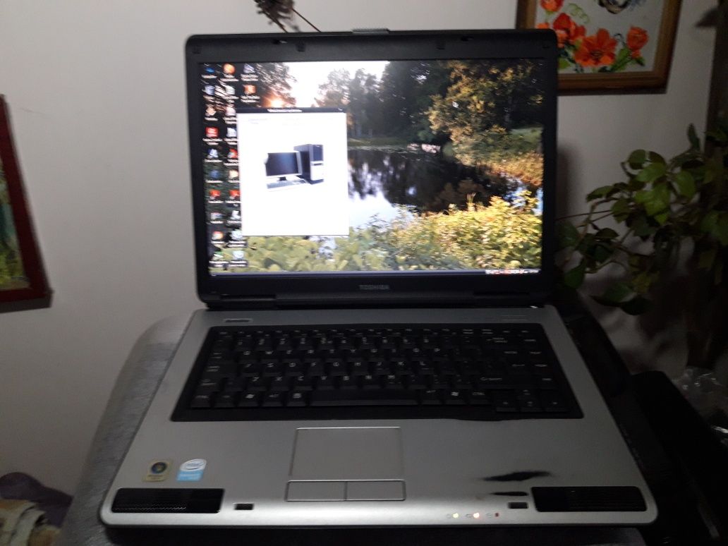 ноутбук  Toshiba satellie L40-13G