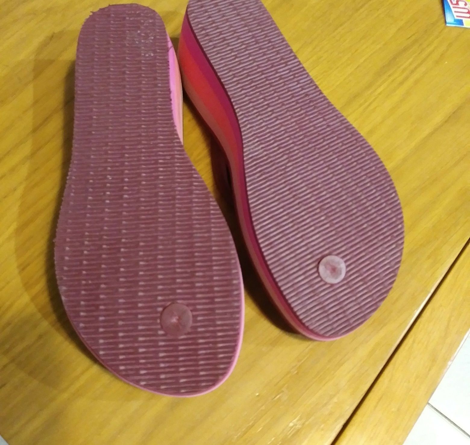 Chinelos havaianas