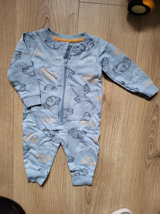 Pajac chłopięcy 68 w autka Onesie