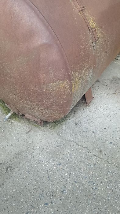 Бочка металева раніше призначалася для зерна