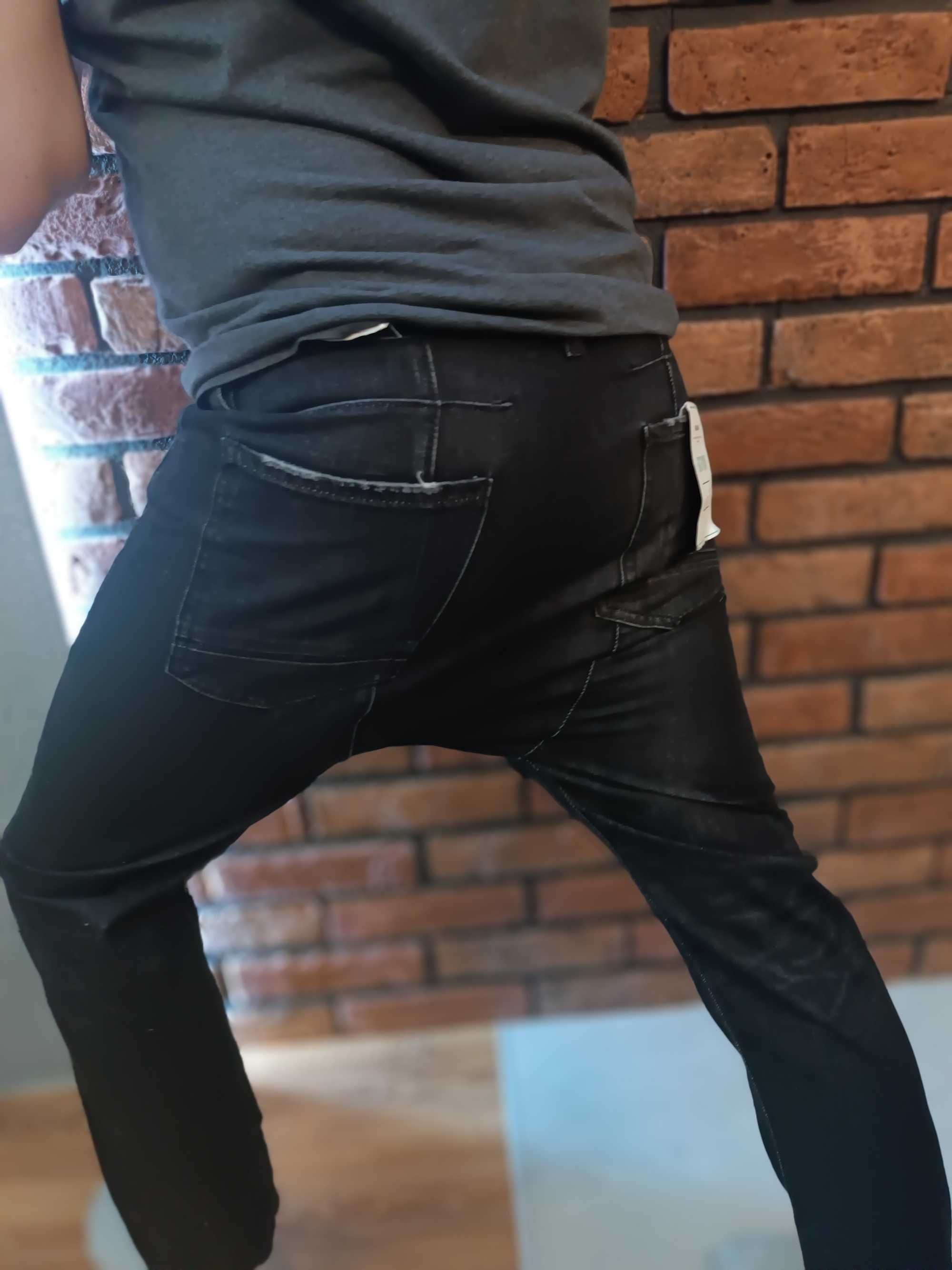 Nowe Spodnie jeansowe Baggy Pull&Bear rozmiar 42