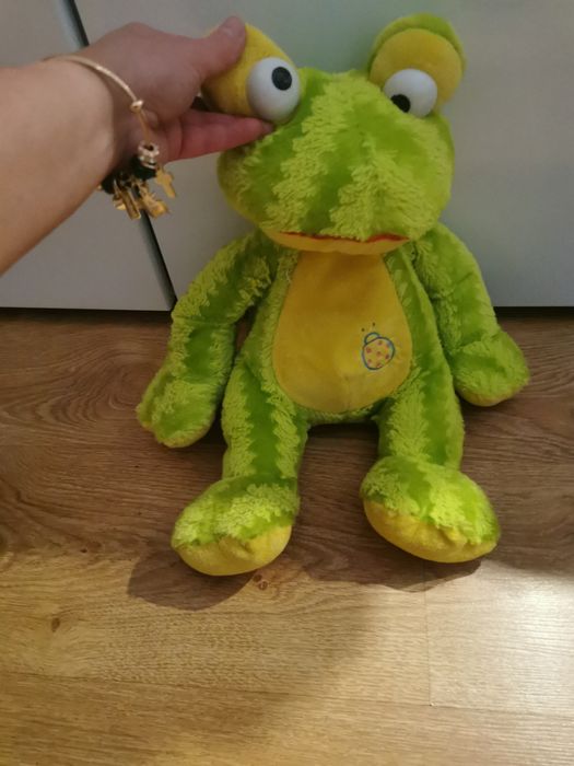 Żaba pluszak z dźwiękiem