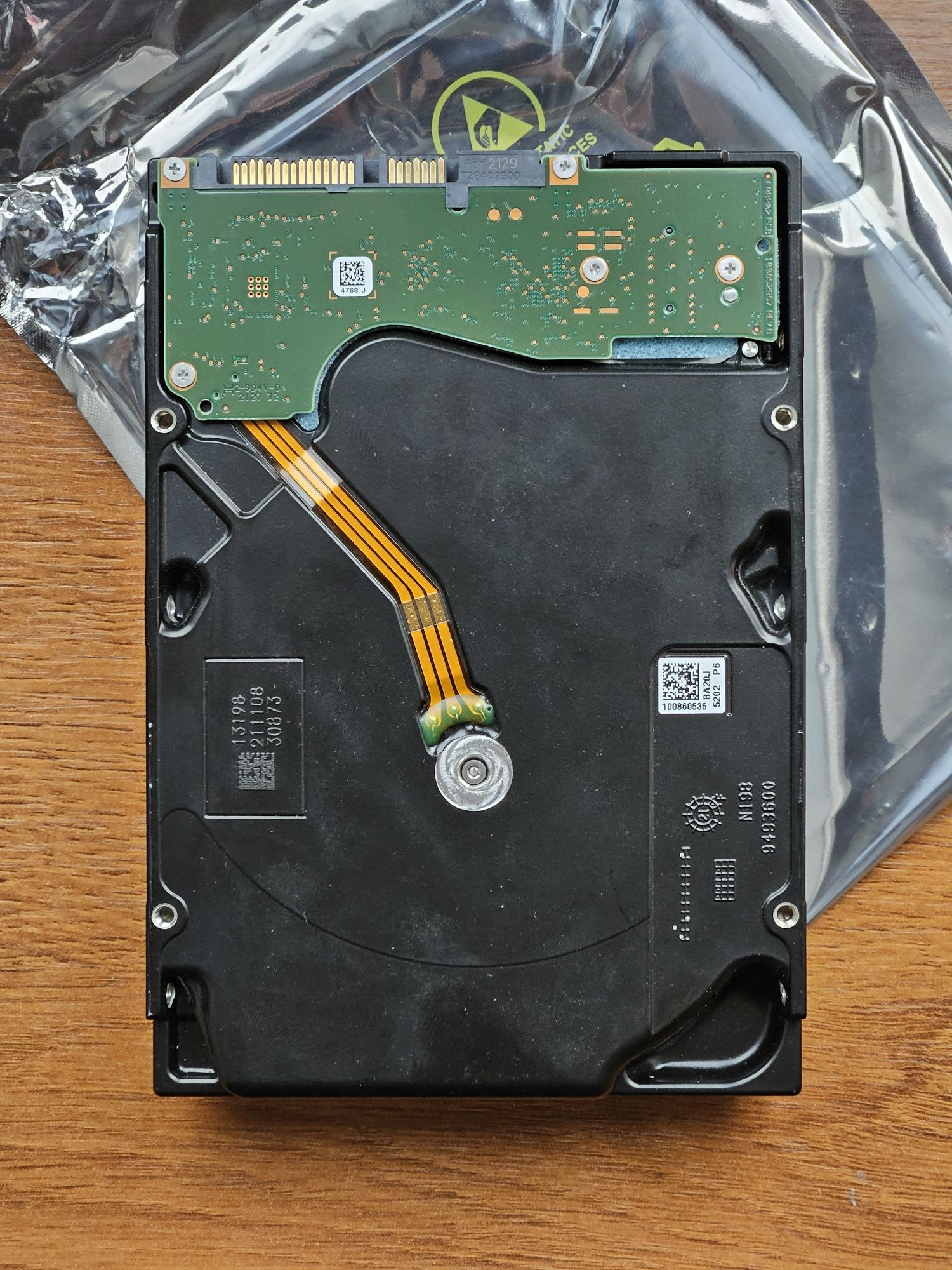 HDD диск на 18 ТБ Exos x20