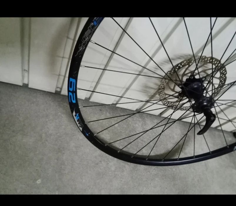 Roda da frente 29 semi-nova