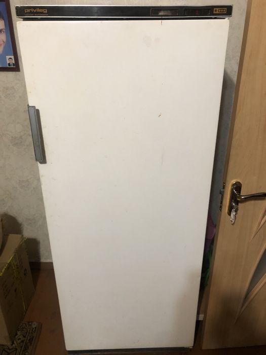 Продам морозільную камеру Privileg