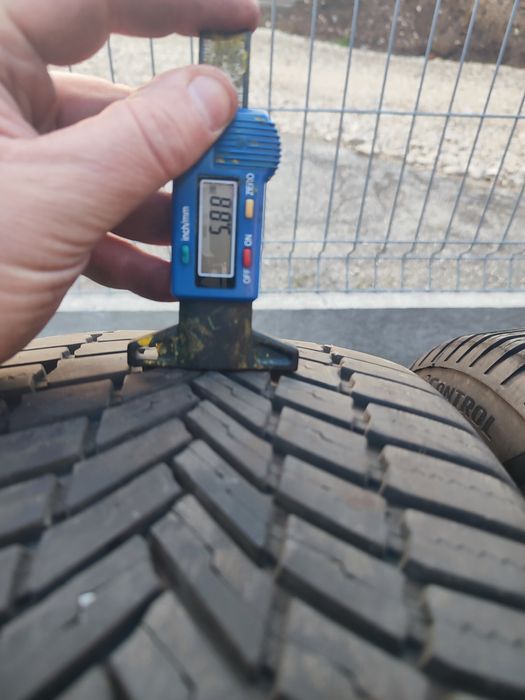 Komplet opon Bridgestone WeatherControl A005 Evo 215/55/16 97V