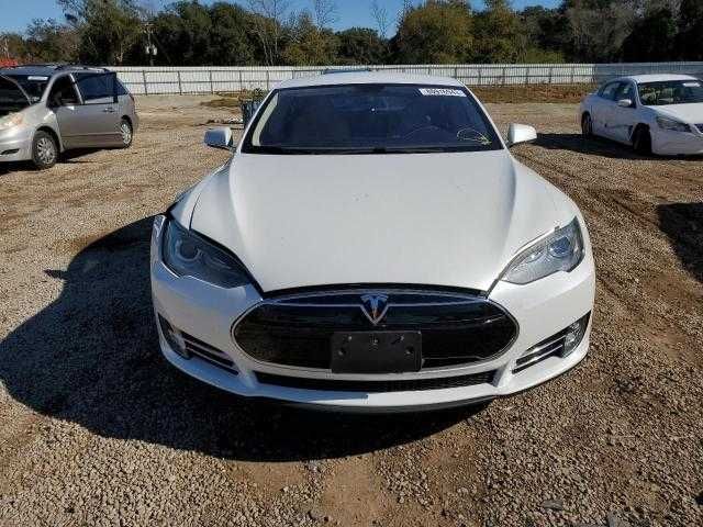 Tesla model s 85P 2012  Signature