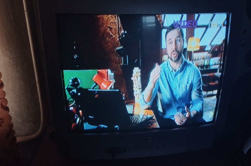 Продам телевизор JVC рабочий