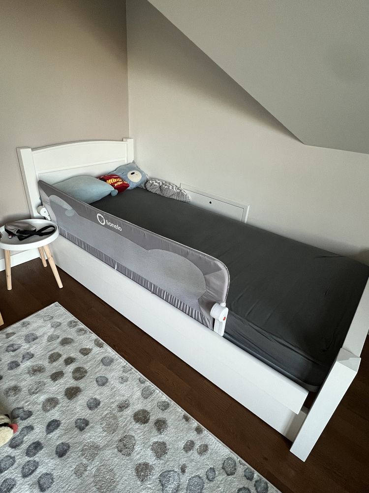 Łóżko drewniane z pojemnikiem na pościel + materac 90x200 cm