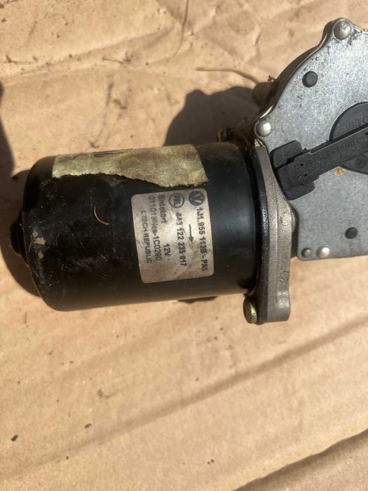 Silniczek wycieraczek Seat Leon 1/Toledo2/Golf 4/Octavia 1/ Bora