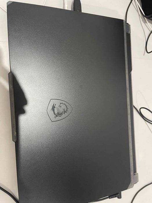 Portátil MSI Cyborg 15 A13VF / 16gb RAM / 1TB SSD
