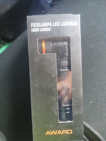 Latarka LED 1200 lm nowiutka