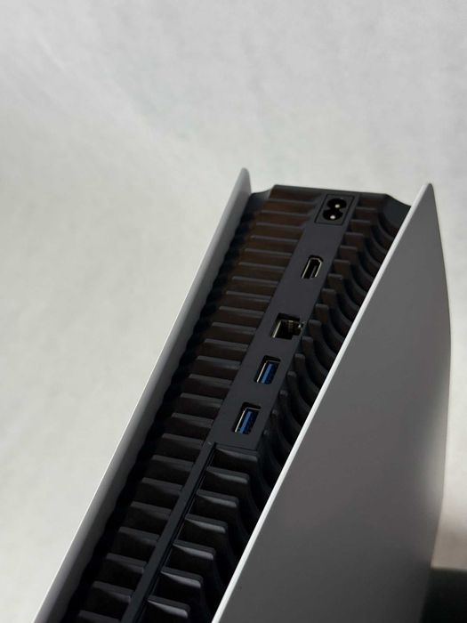 Konsola PlayStation 5  (z napędem) 3 gry + Pad– Gwarancja 3 Miesiące