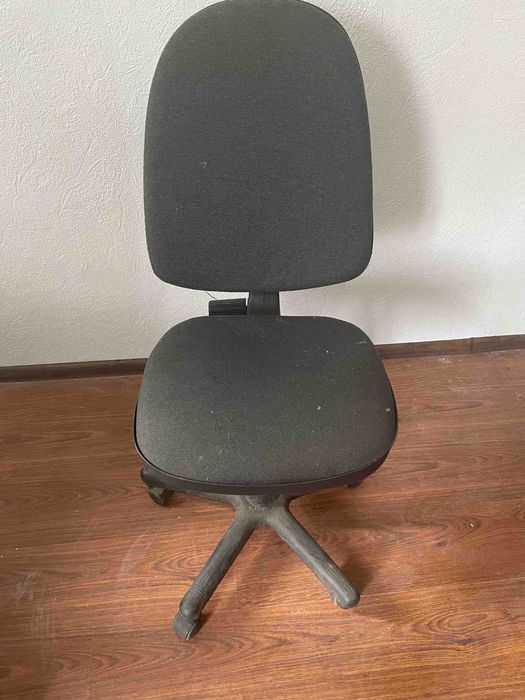 Кресла офисные, б/у