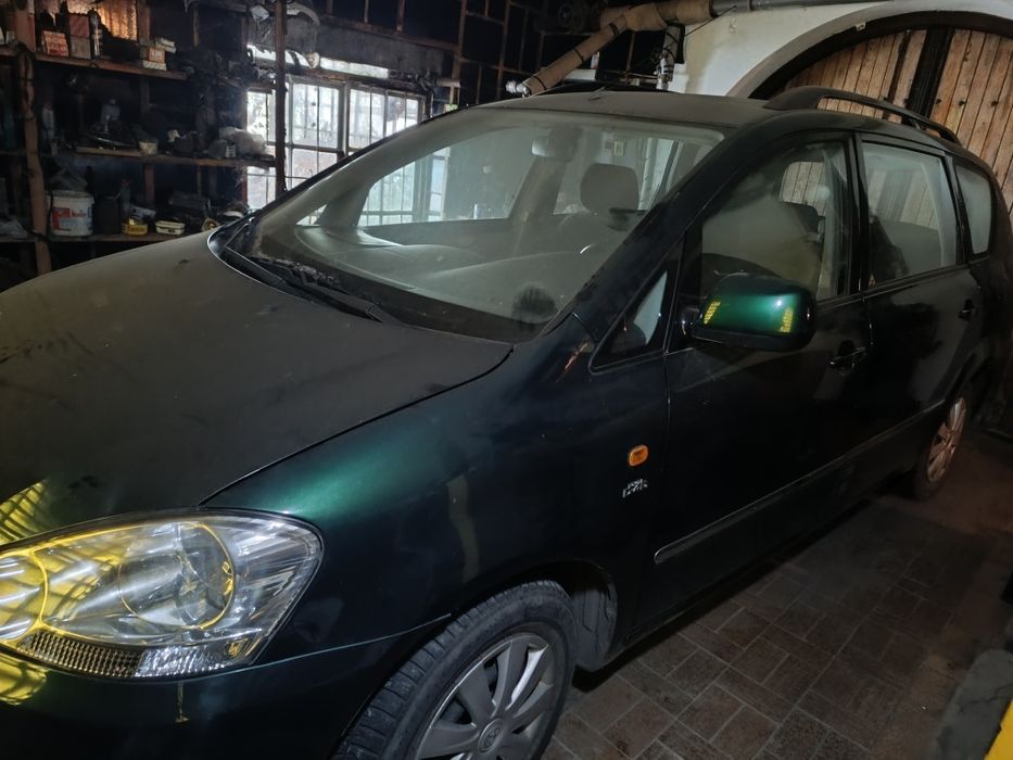 Toyota Avensis Verso