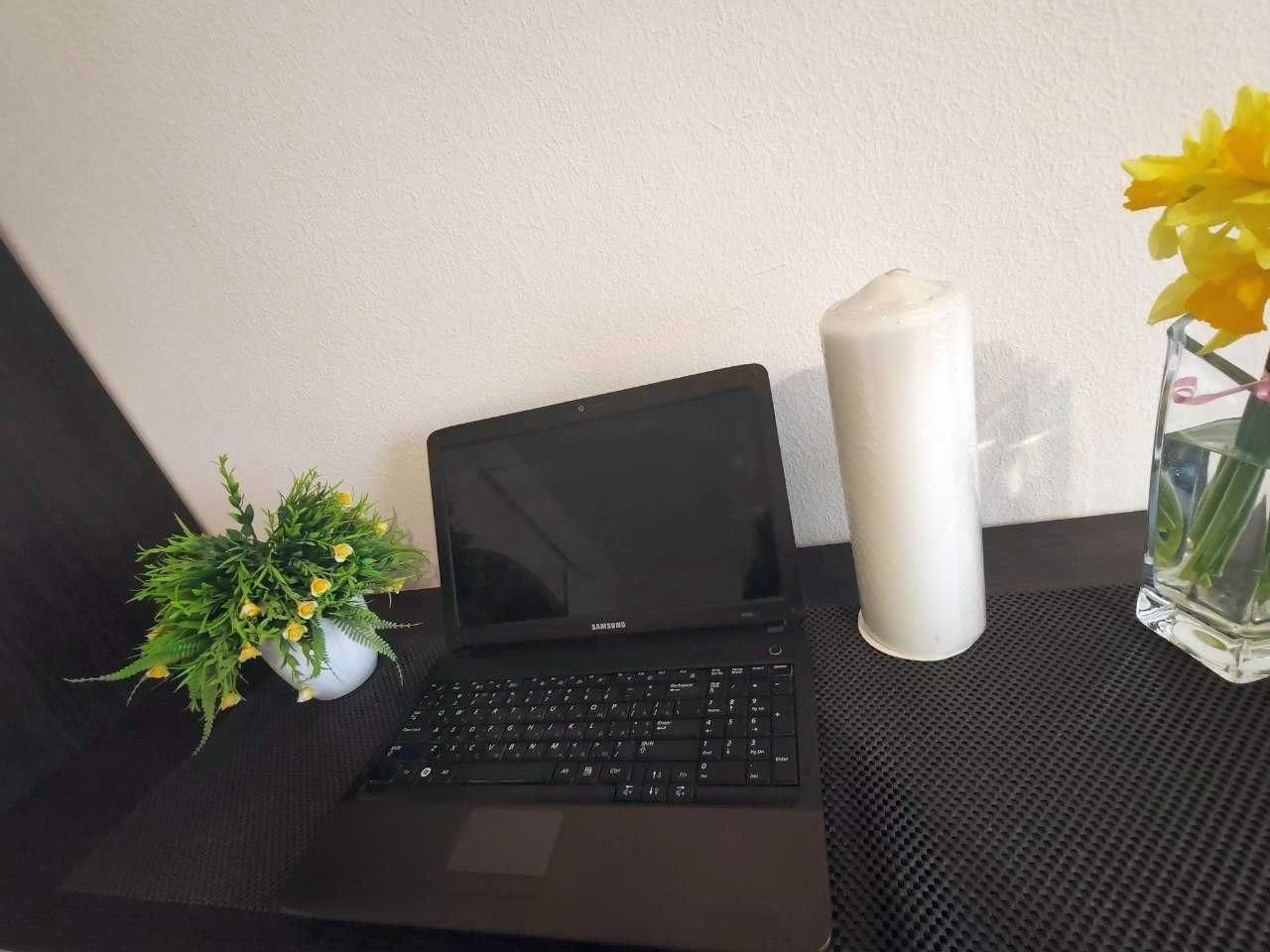 Samsung NP-R540-JS08UA