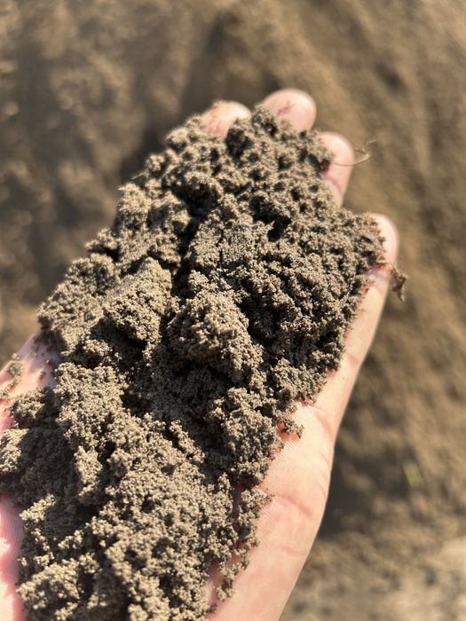 Zwir kamień piasek ziemia podsyp tluczen