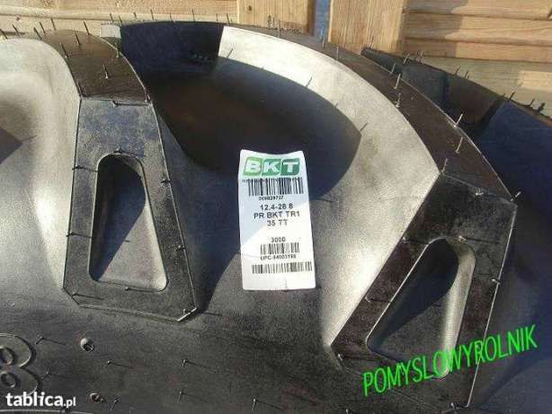 Opona rolnicza 12.4-28 12.4R28 320/85r28 360/70r28 URSUS C330 BKT gwar