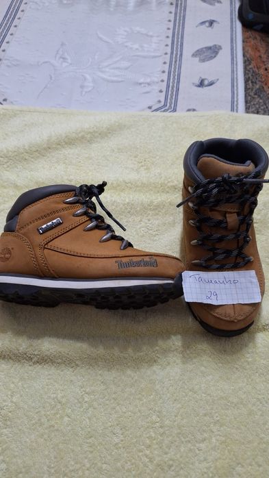 Vendo botas de inverno para menino de super qualidade .