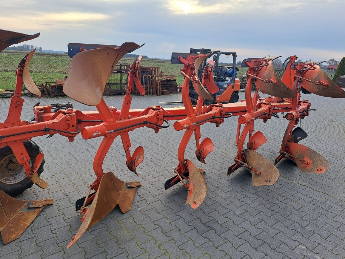 Pług 5 skib KUHN VARI MASTER 153 Varimaster 4+1 vario VARI MASTER 153