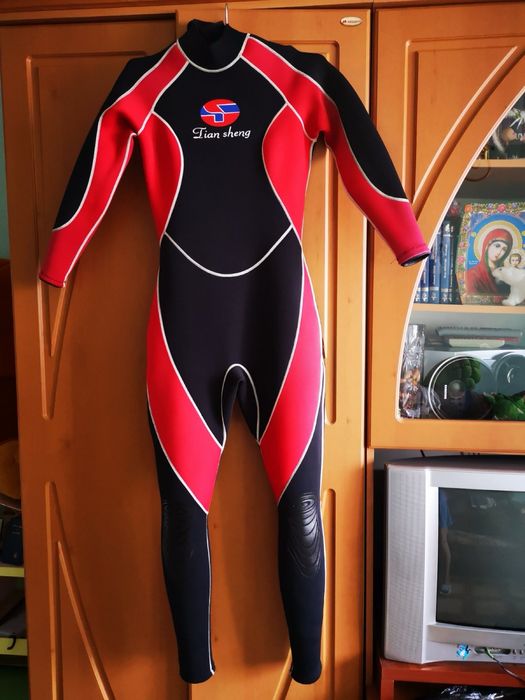 Жіночий гідрокосюм розмір М