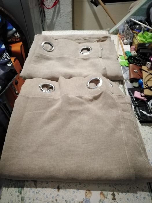 Vendo 3 cortinados novos bom estado