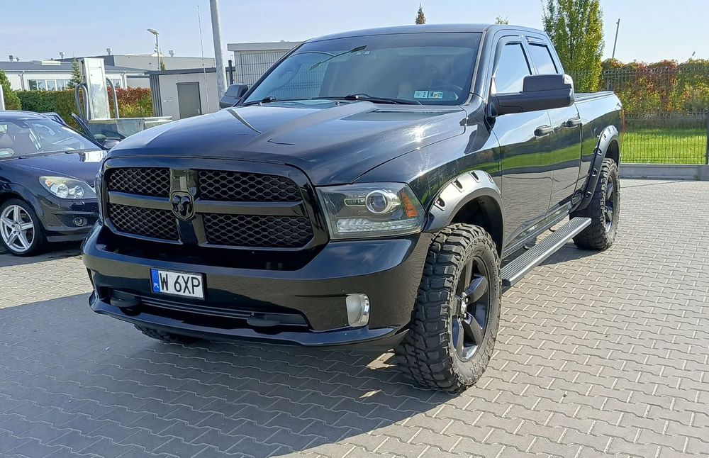 Dodge RAM 6 osób, Ledy, Lift , blokada, 4x4, MT 35", gaz
