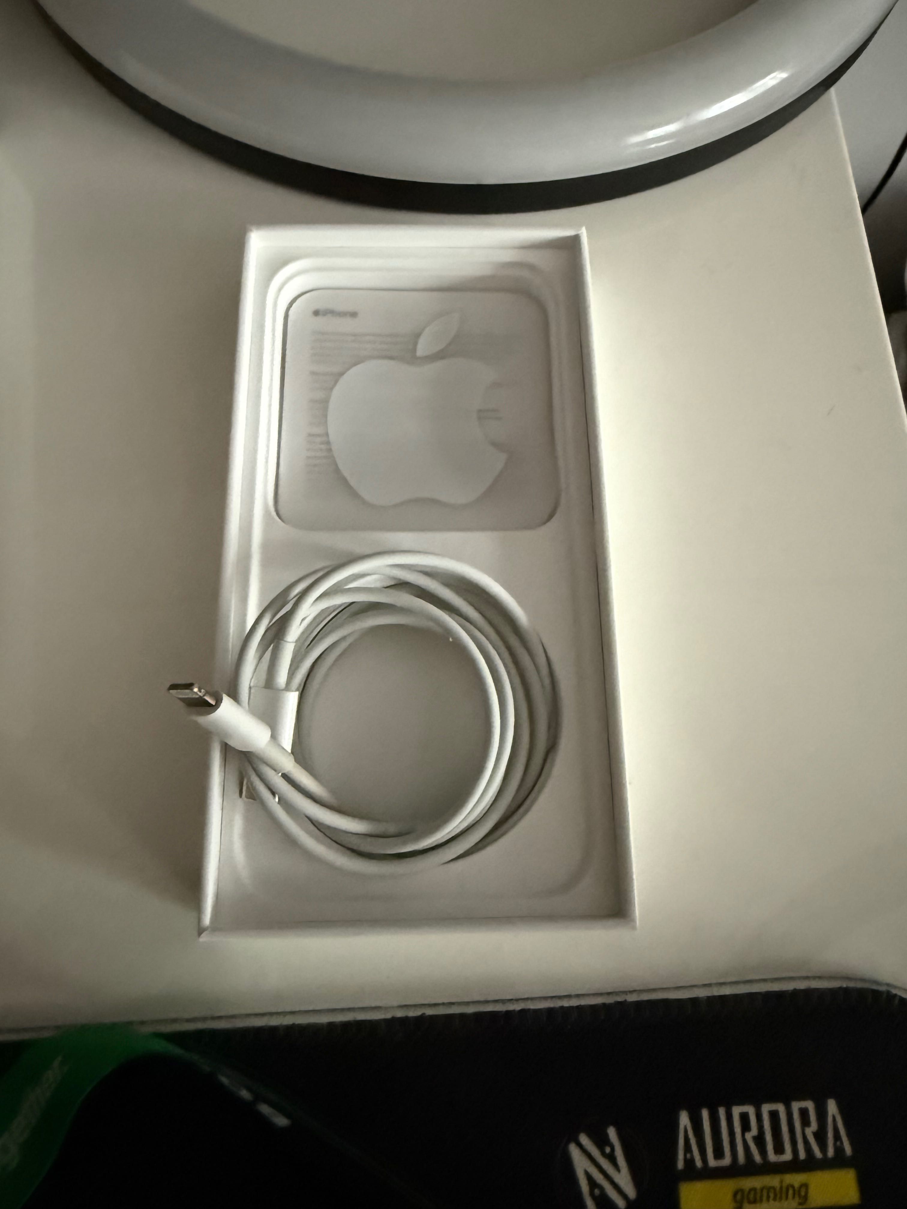 iPhone 13 biały 128gb