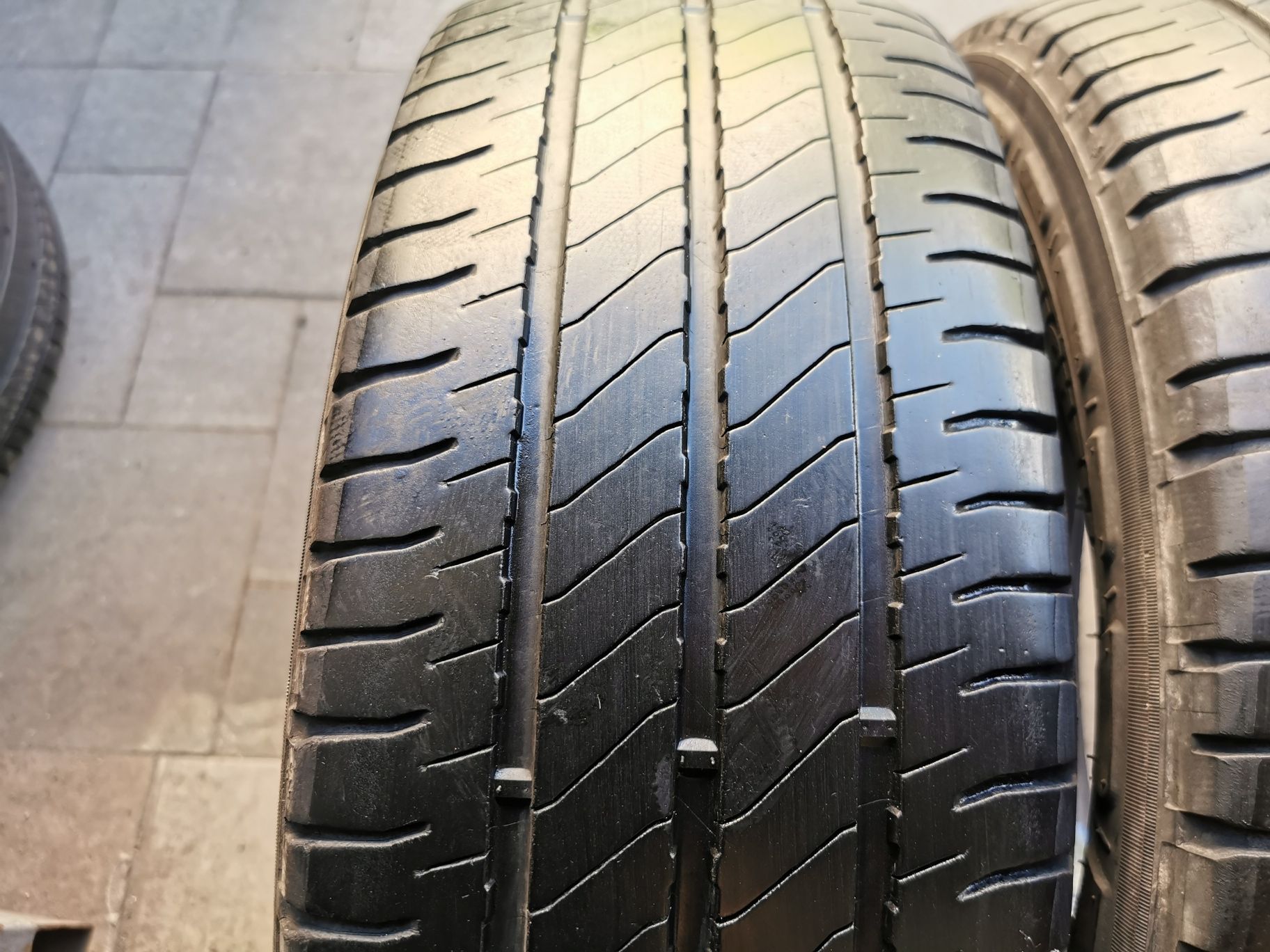 Пара летних шин 205/65 R16C Michelin Agilis