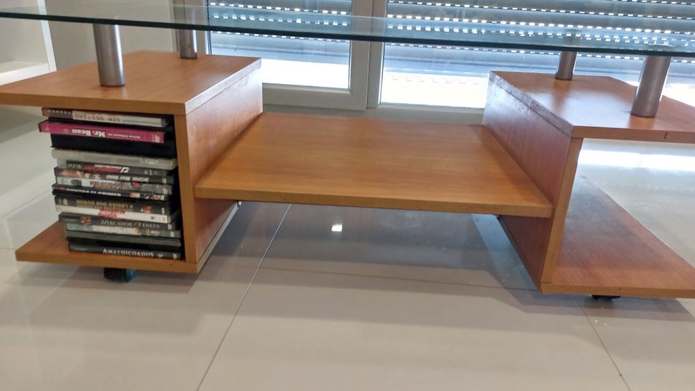 Mesa de sala com vidro