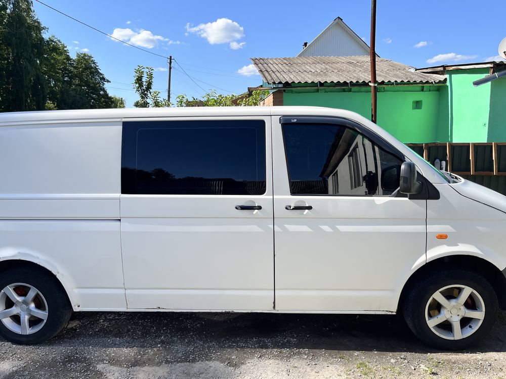 Volkswagen transporter T5 2.5TDI