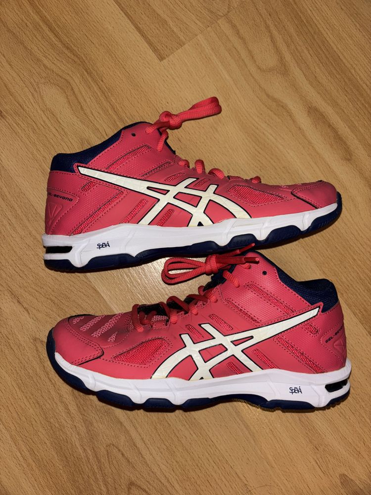 Ténis Modelo ASICS Gel-beyond 5 MT B650N