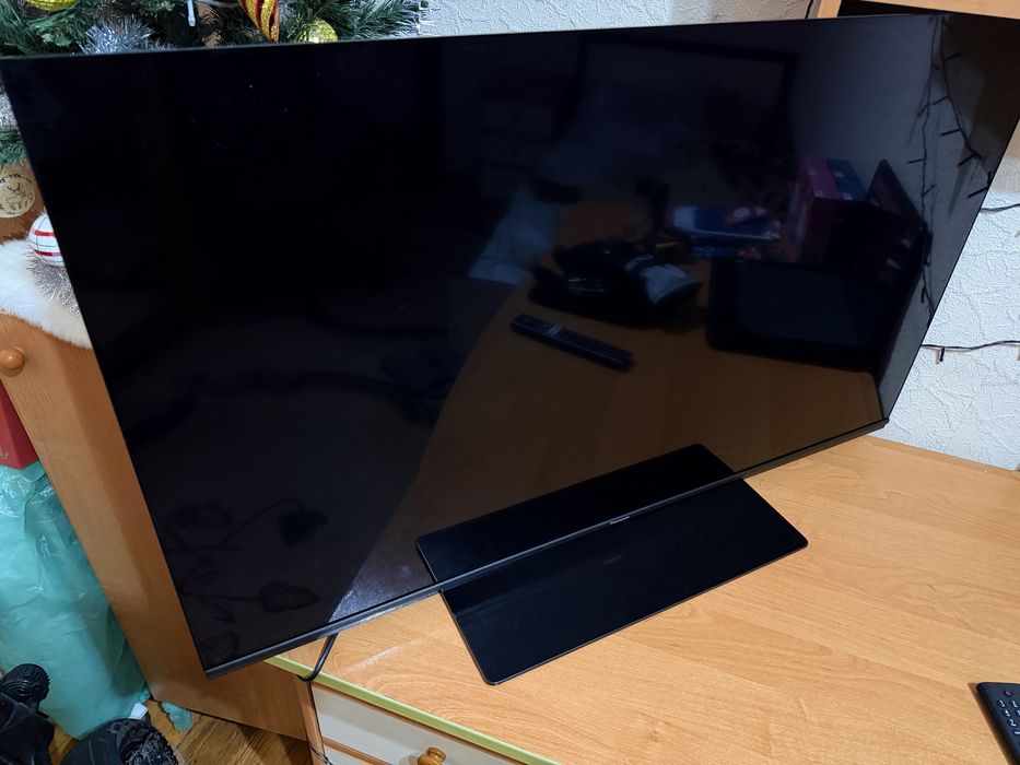 Телевізор 4K OLED Panasonic TX-42MZ800E