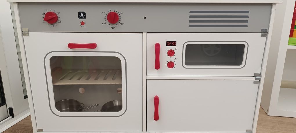Cozinha criança em boas condições