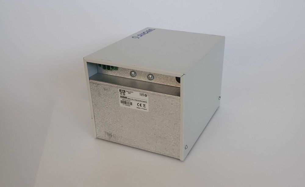 SLICAN Obudowa akumulatorów BATB-3x12/7  -  205 x 164 x 150mm