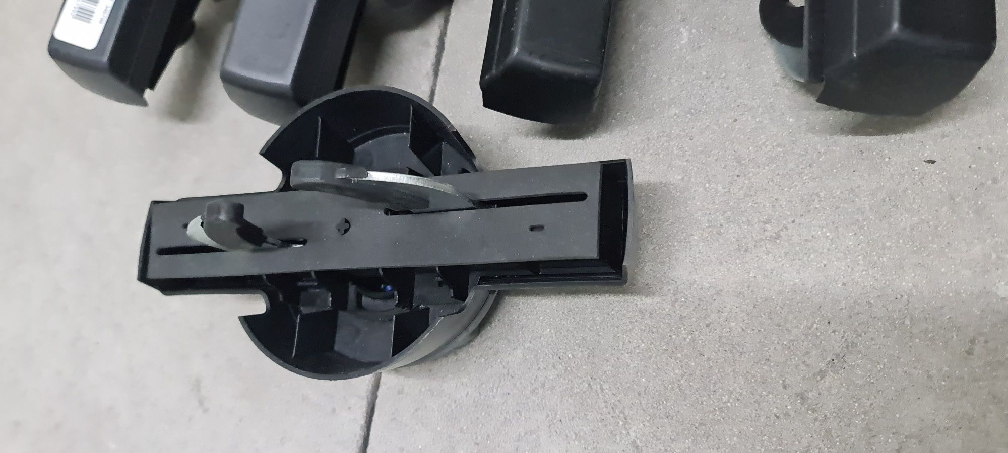 1 acessorio de fixação da Mala Bagageira tejadilho Bermude