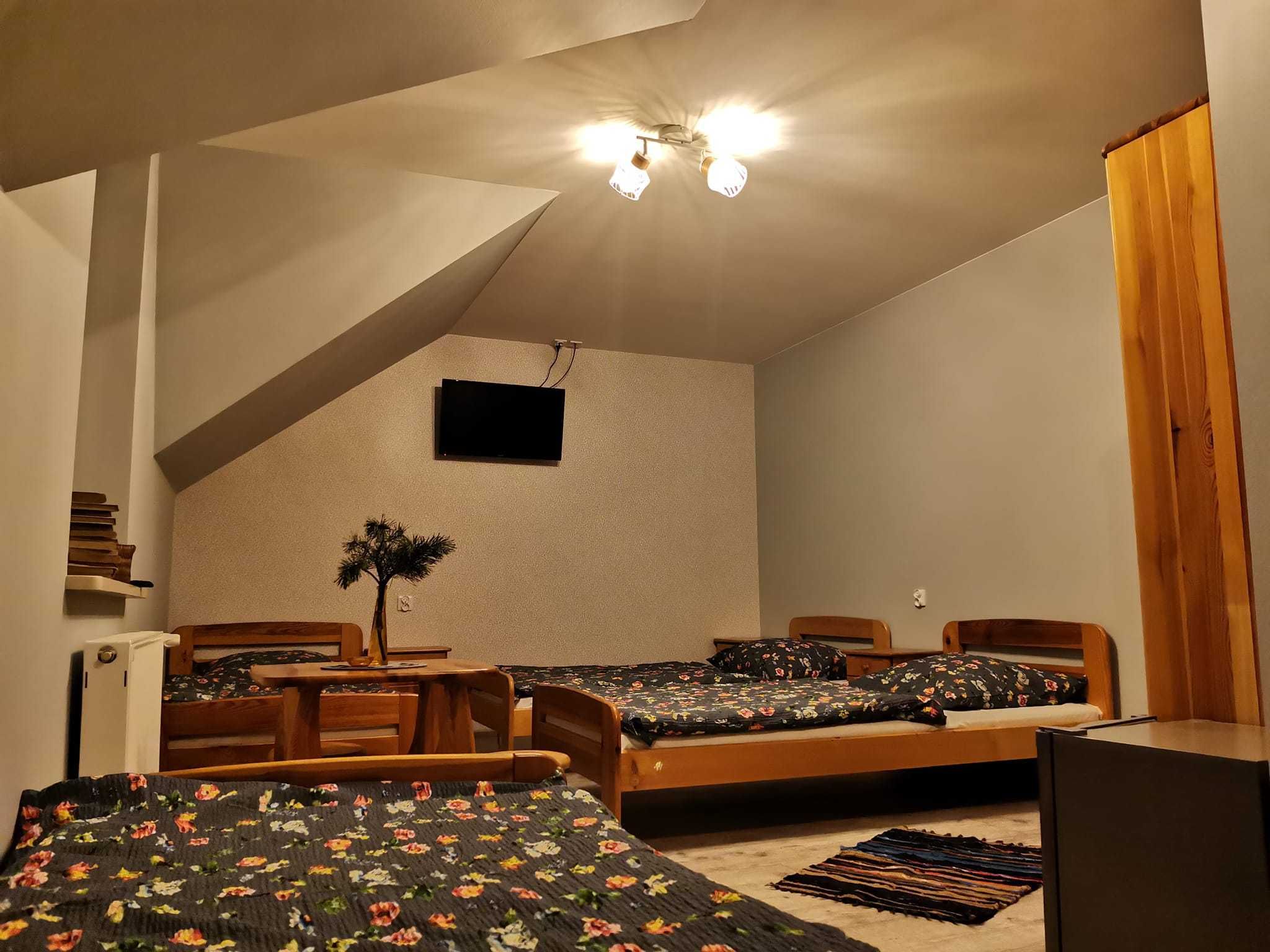 Wolny POKÓJ Noclegi Kęty jacuzzi SAUNA łazienka las natura