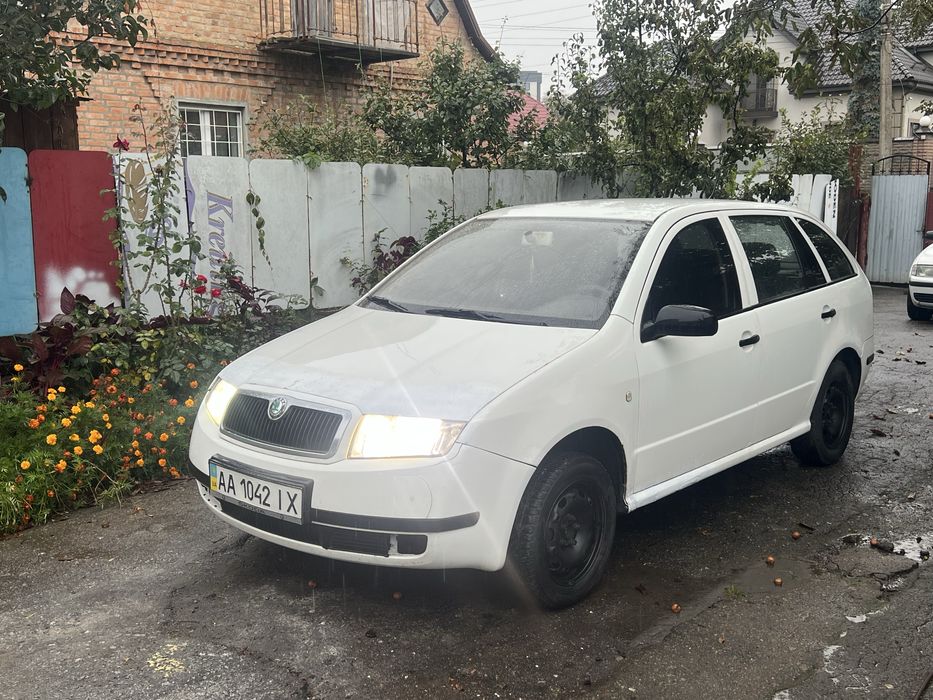 Продам Шкоду Фабію 2003 року