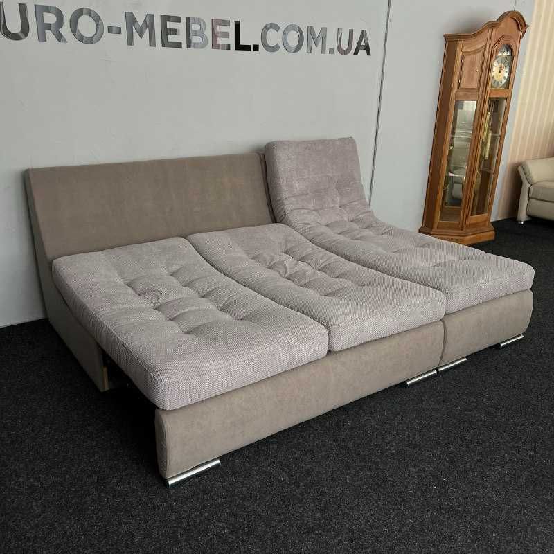 Розкладний диван з нішею кутовий