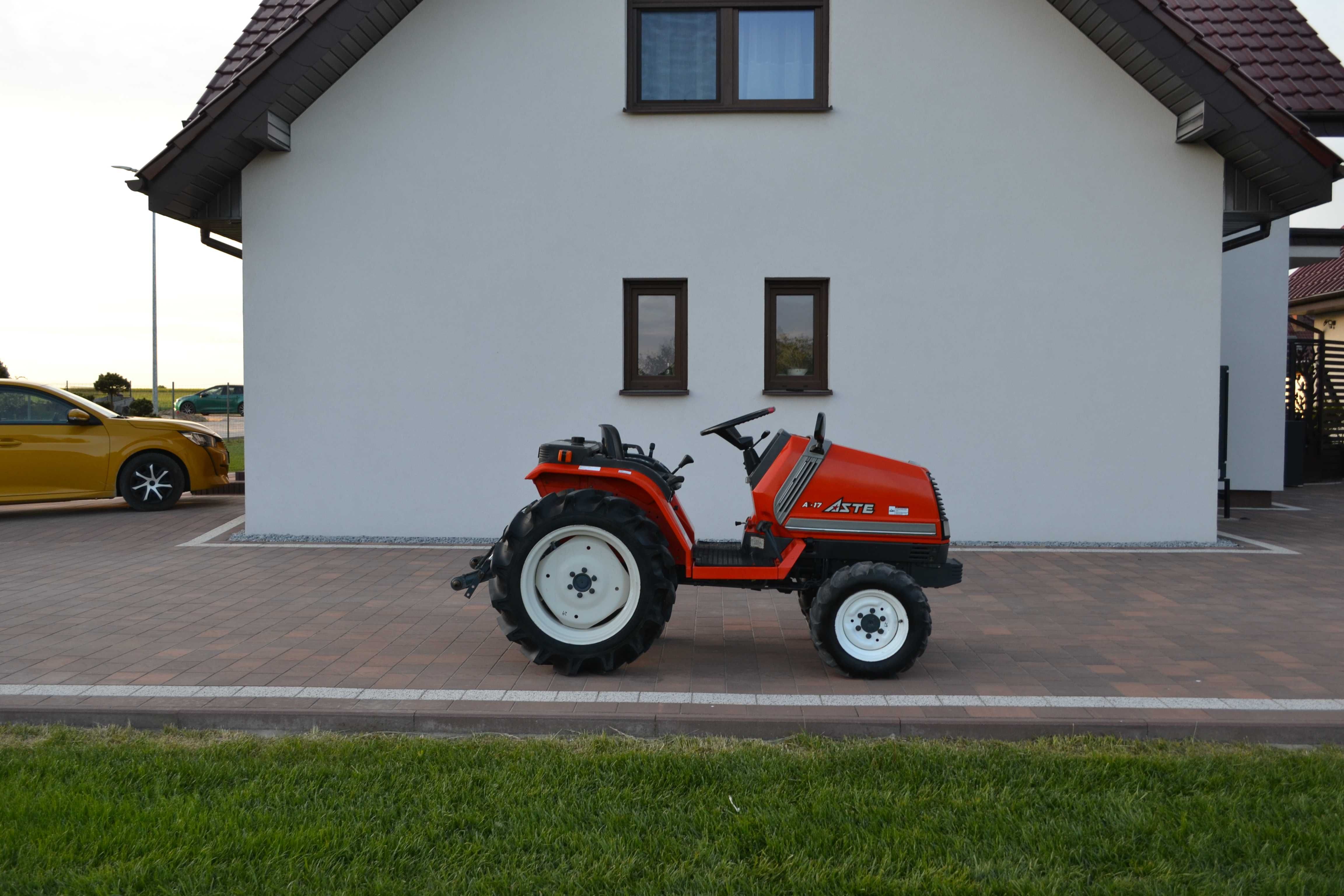 Traktorek japoński mini traktor Iseki Kubota