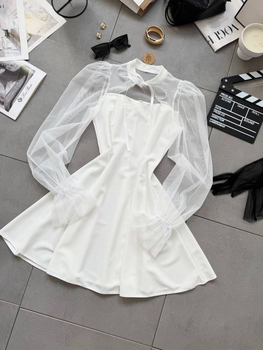 Сукня жіноча із прозорими рукавами чорна та біла