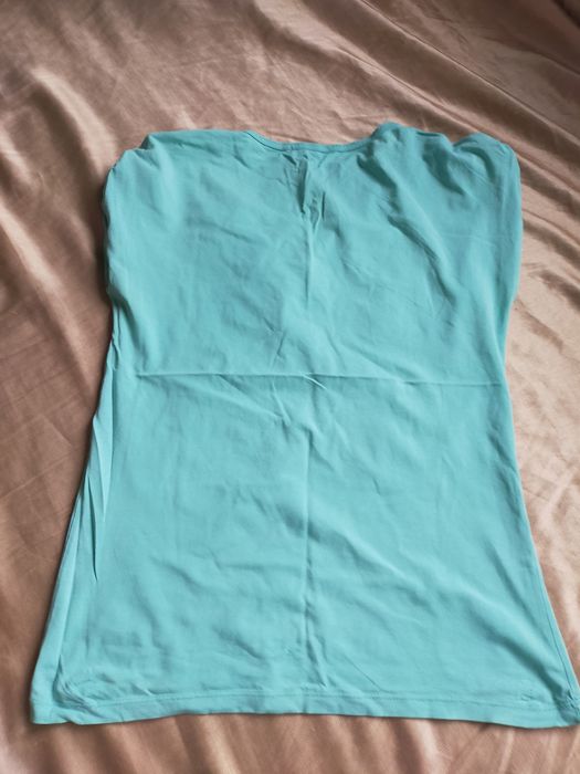 Śliczna włoska bluzka Guru, t-shirt na lato