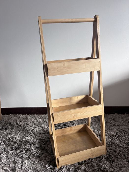 Estante WC com 3 niveis em Bambu