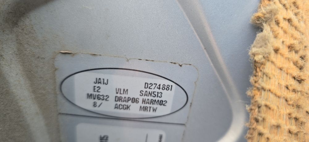 Zderzak  maska klapa drzwi MV 632 Renault Scenic I 1,6 części