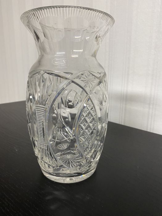 Wazon kryształ z PRL wys. 21 cm