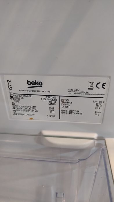 Lodówka Beko RCSA300K30SN