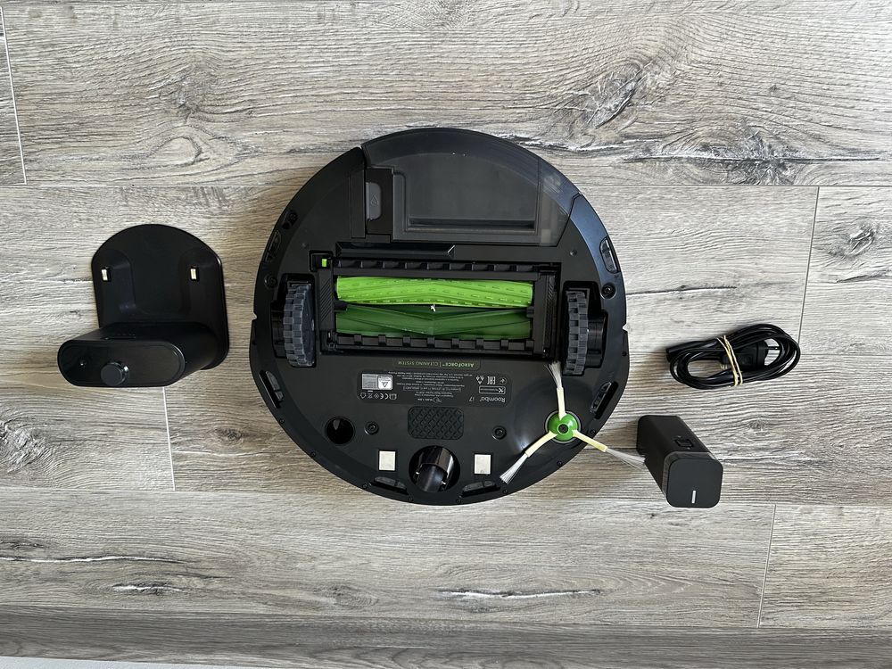 Robot sprzatajacy Roomba i7 uszkodzony