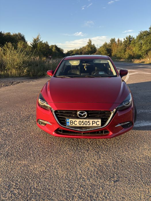 Мазда 3 2018 рік,