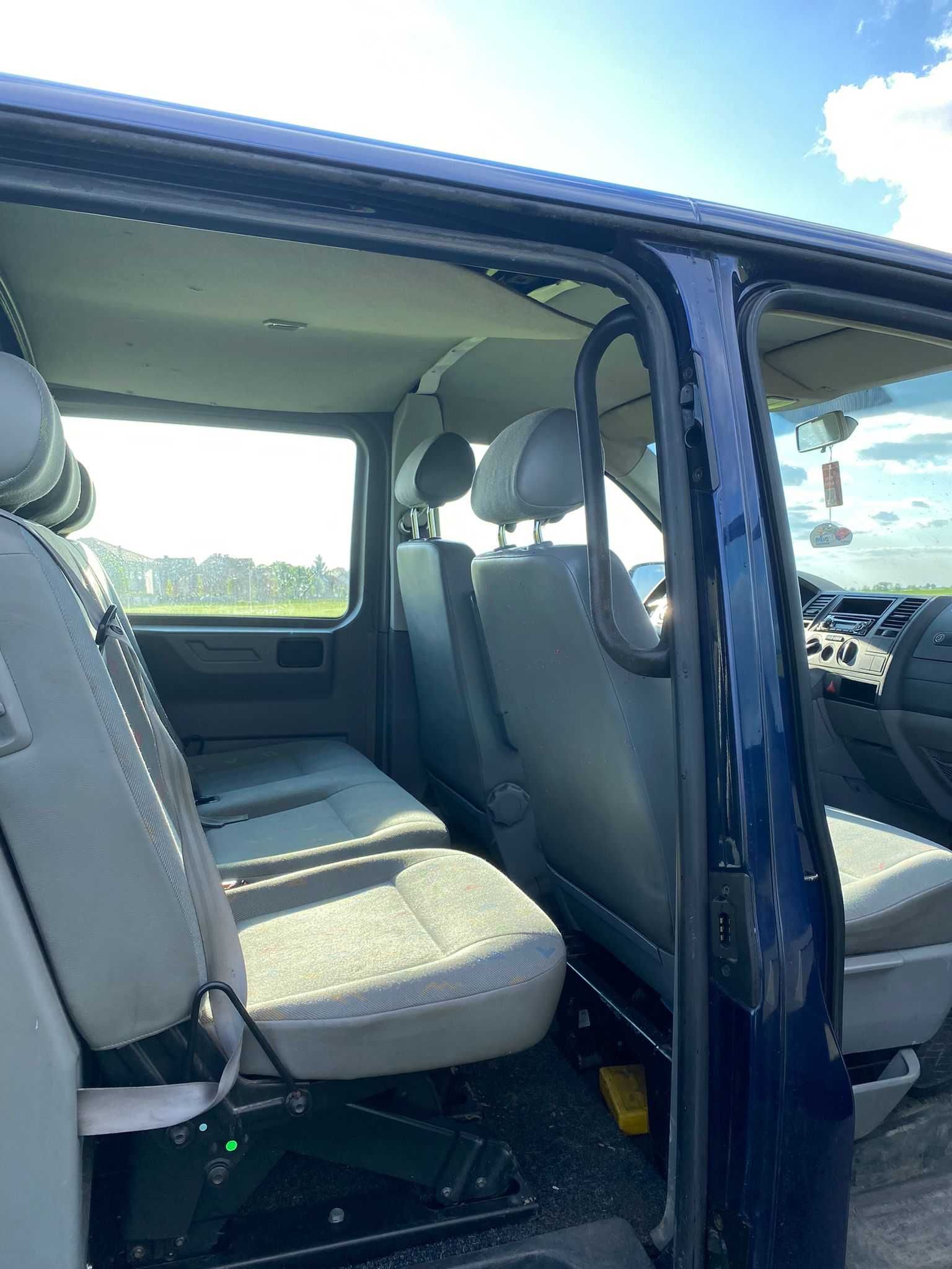 Volkswagen Transporter T5 5 osobowy
