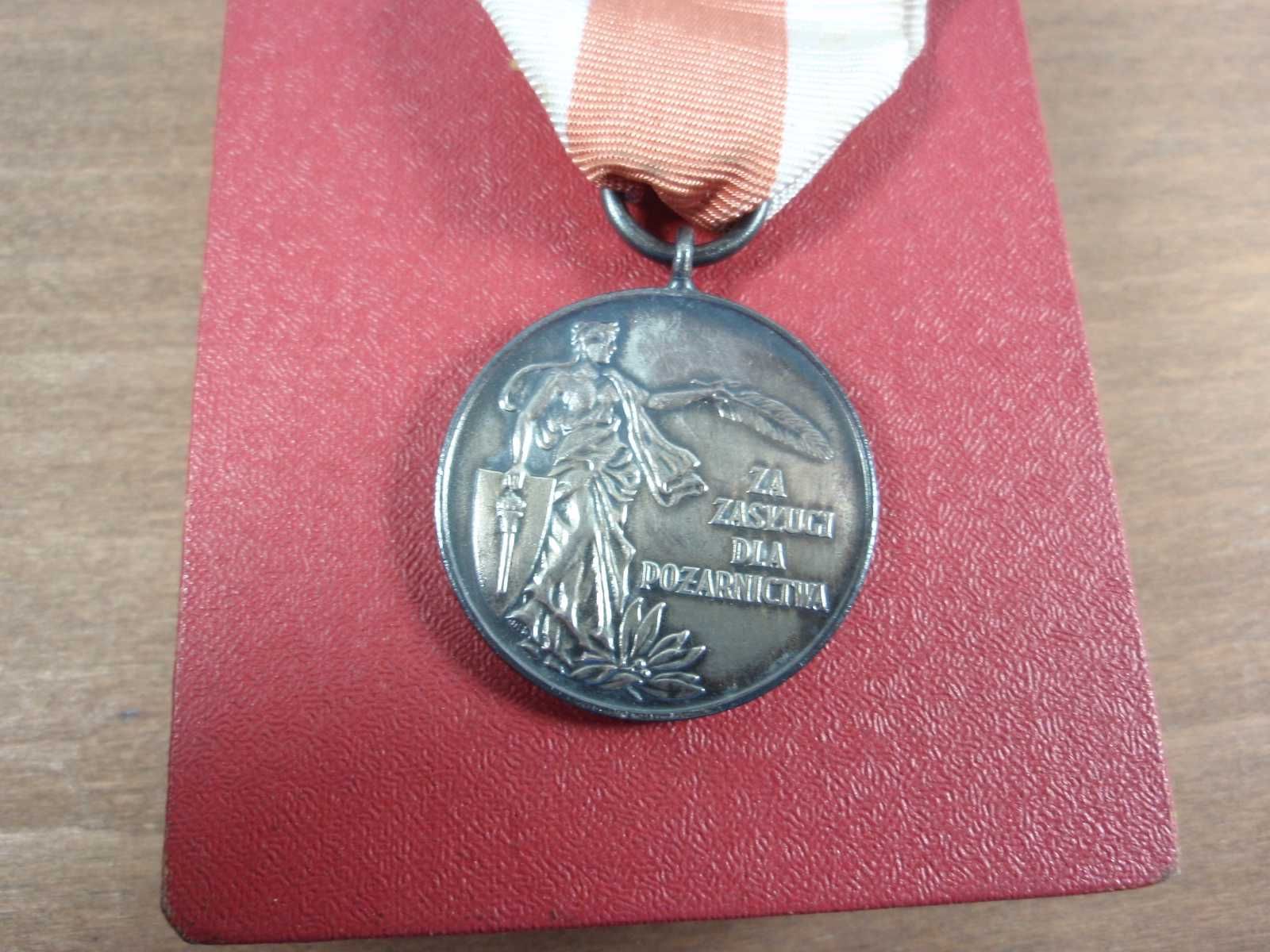 Odznaka medal  Za zasługi dla pożarnictwa